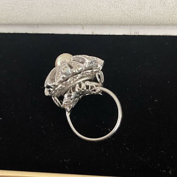 VINTAGE costume faux pearl ring - Picture 5 of 6